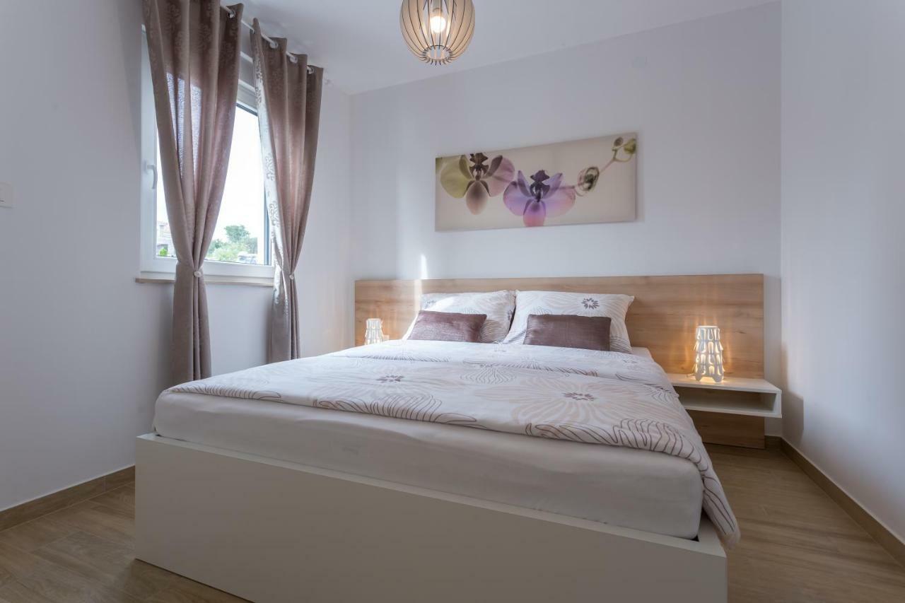 Apartment Elegance Крк Екстер'єр фото